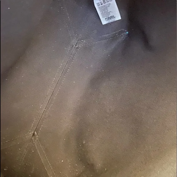 Karl Lagerfeld Tote. - Picture 6 of 7